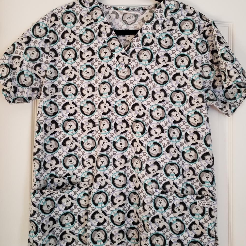 Scrub top